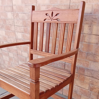 Cadeira balanço De madeira