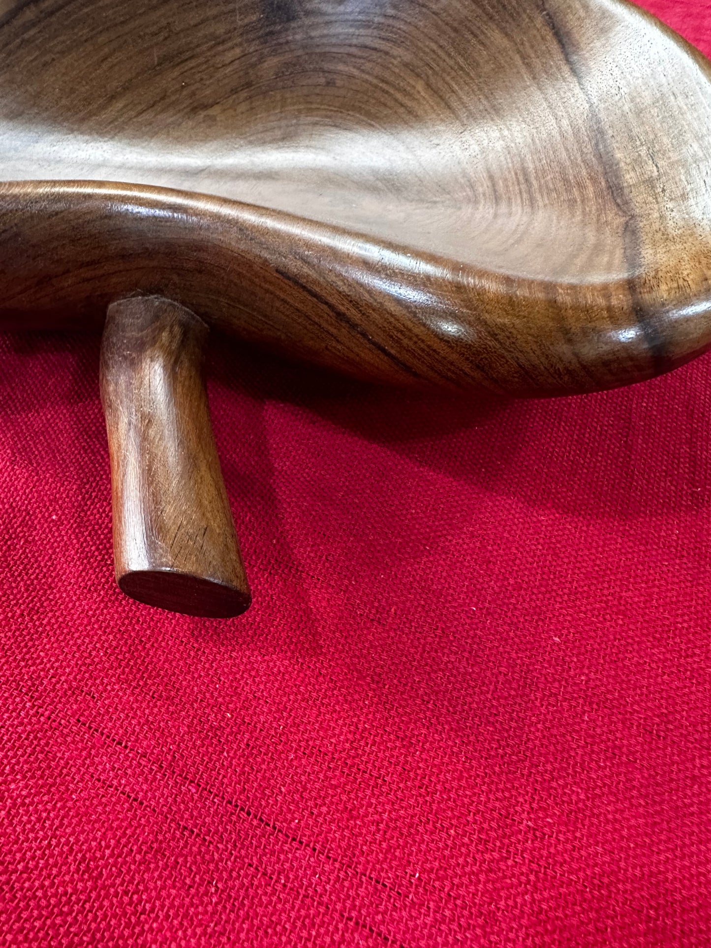 Fruteira de mesa ou gamela em madeira modelo maça 37 cm-PEÇA ÚNICA