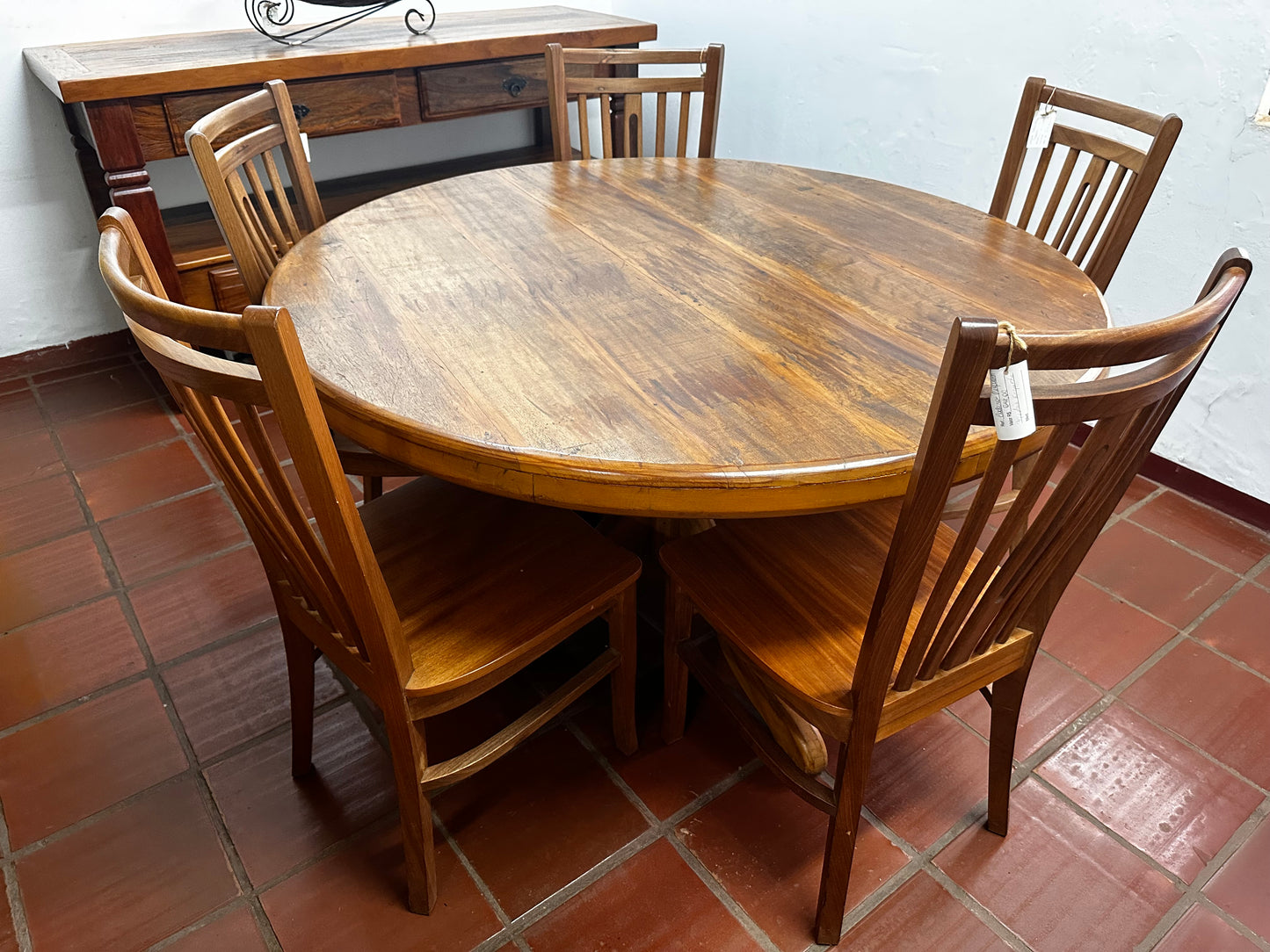 Mesa de jantar redonda 1,40 cm de madeira demolição em Peroba rosa 80 com altura