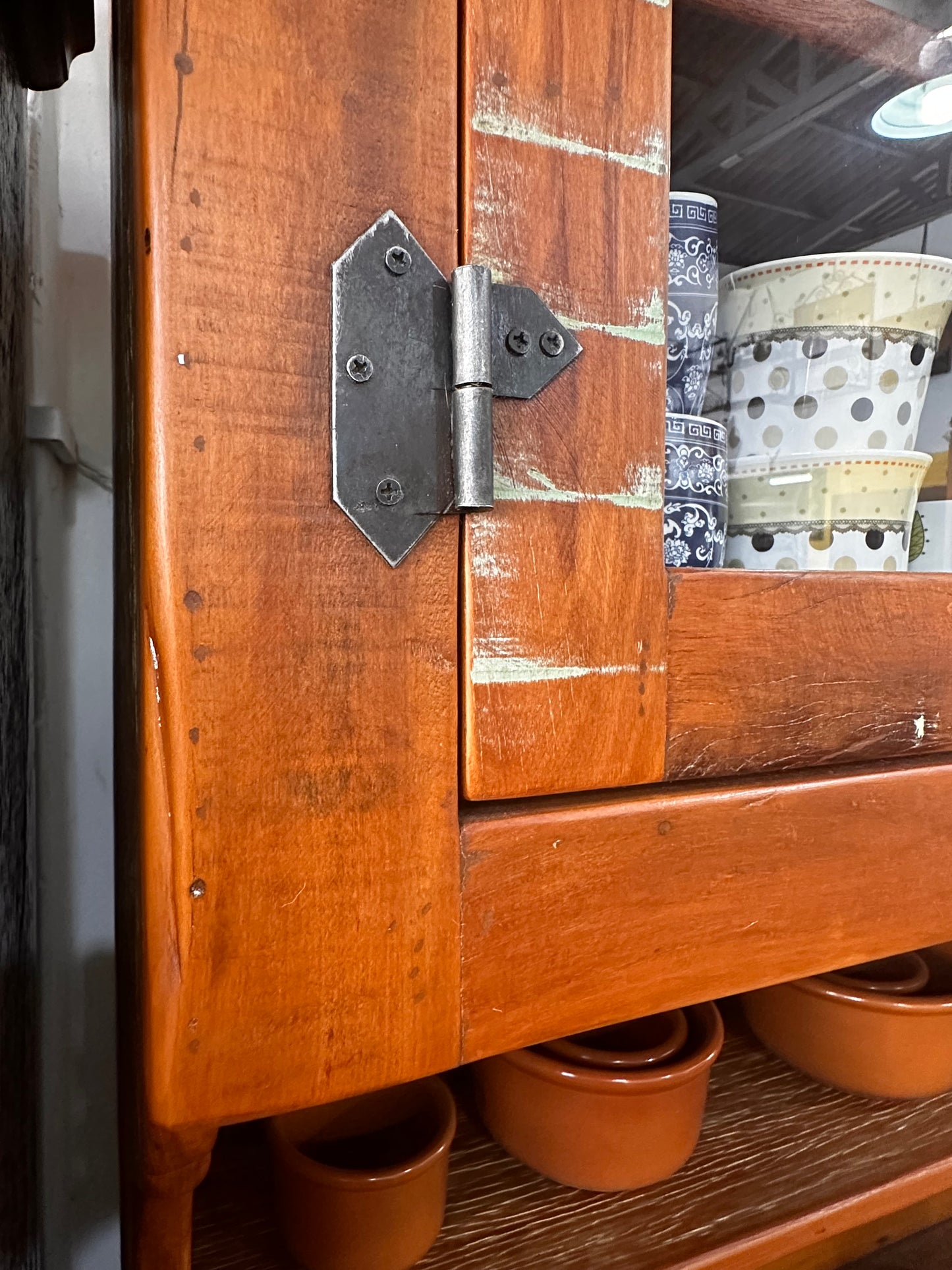 Armário de madeira rústico de demolição 3 portas guarda louças