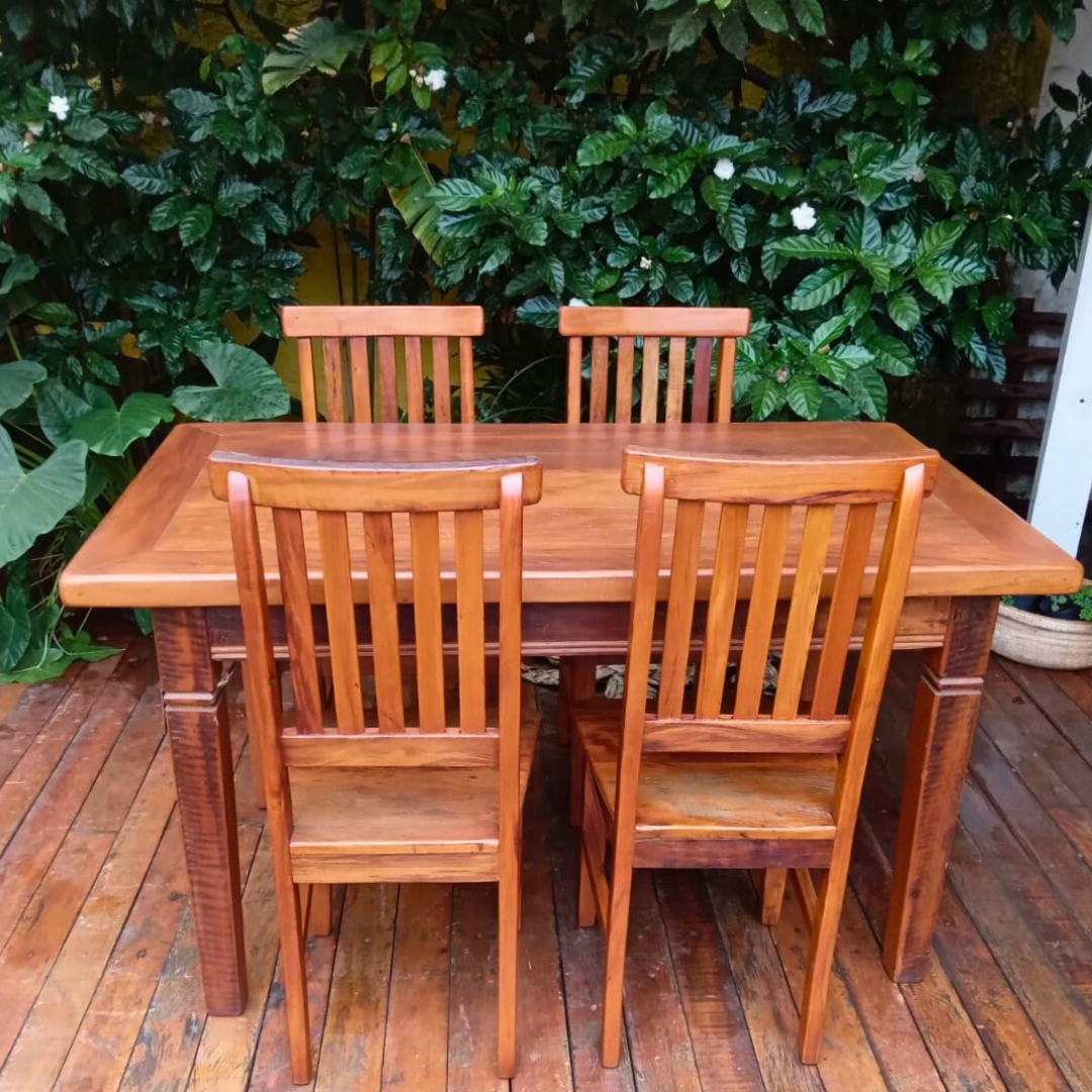 Mesa jantar de madeira rústica