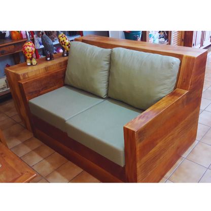Sofá com nichos embutidos com almofadões super confortáveis-PEÇA ÚNICA