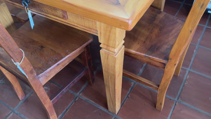 Mesa jantar 1,60 cm x 1.00 cm x 80 cm de altura madeira maciça